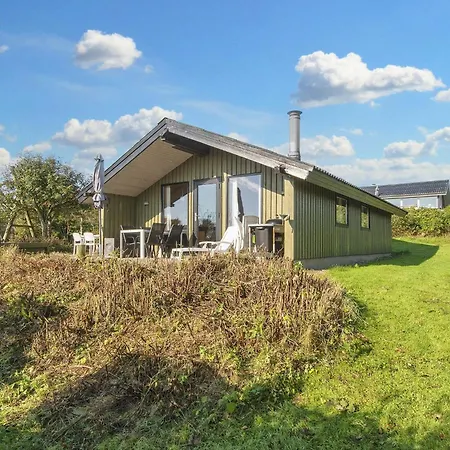 Three-bedroom In 8